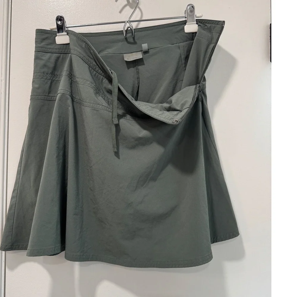 Athleta Womens Sage Green Active Skort Side Zip Stretch Hiking Golf Size‎ 10